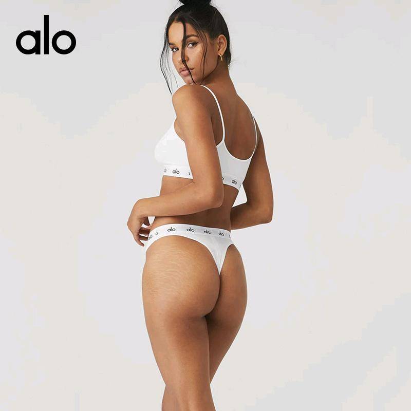 ALO YOGA 💰98💎支持一件代发
aloyoga 三点式比基尼外贸性感休闲背心聚拢美背瑜伽运动内衣套装
【品牌】ALO 
【款号】JY9004（套装）
【面料】涤纶+氨纶
【颜色】黑色，白色
【尺码】S，M，L，XL
 专柜同款品质，厂家直销，货源充足，售后保障