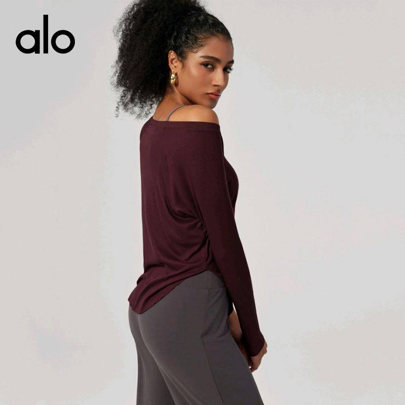 ALO YOGA 💰63 💎支持一件代发 
aloyoga 高品质跨境休闲运动长袖秋季裸感瑜伽服女宽松亲肤T时尚
【品牌】alo
【款号】YC345
【面料】92%粘纤 8%氨纶
【颜色】安可拉红，白麻灰，黑色，浅麻灰
【尺码】S，M，L，XL
 专柜同款品质，厂家直销，货源充足，售后保障