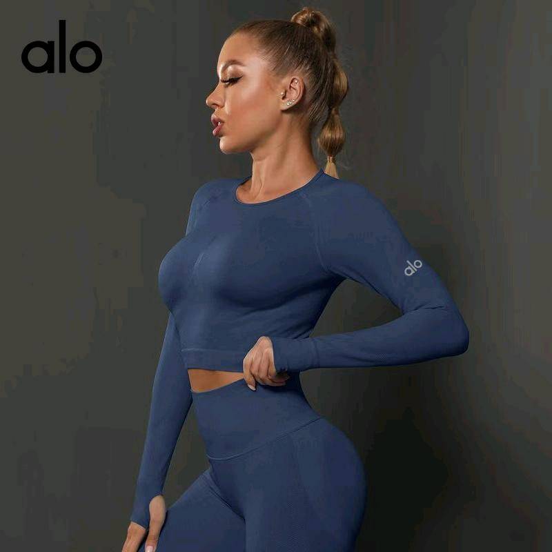 ALO YOGA 💰73💎支持一件代发
aloyoga 跨境无缝紧身纯色褶皱运动长袖高弹透气跑步健身瑜伽服
【品牌】ALO 
【款号】CX6600
【面料】锦纶/氨纶
【颜色】纯黑，大红，黄色，酒红，军绿，卡其，孔绿，蓝色，玫红，墨绿，墨青，浅灰，浅紫，深灰，深蓝，深紫，天蓝，因蓝，中灰，棕色
【尺码】S，M，L
 专柜同款品质，厂家直销，货源充足，售后保障