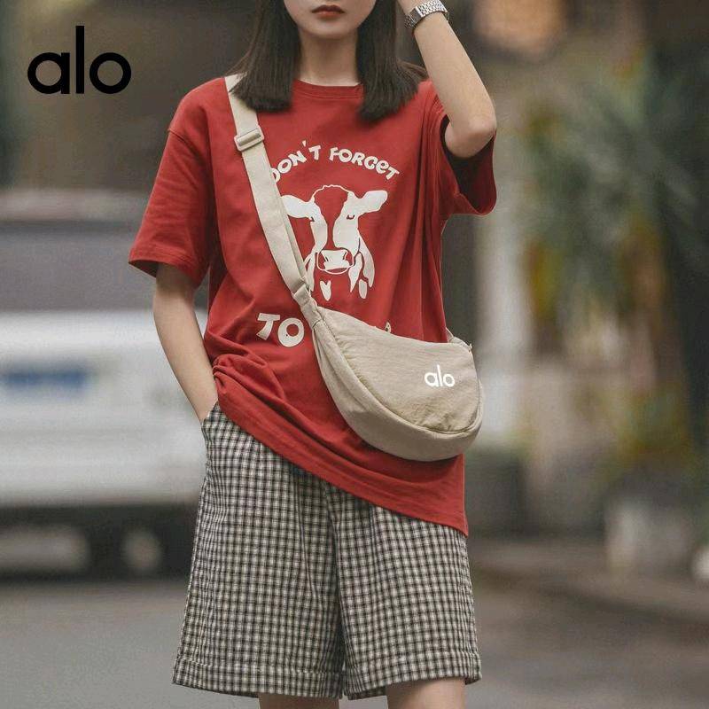 ALO YOGA💰38💎支持一件代发
aloyoga 新款流行小包包潮夏季腋下饺子包日韩ins少女斜挎单
【品牌】ALO 
【款号】JY2304（单肩包）
【面料】氨纶/棉
【颜色】橄榄绿，黑色，黑色，灰色，酒红，桔红，米色，柠檬黄，雾霾蓝
【尺码】均码
 专柜同款品质，厂家直销，货源充足，售后保障