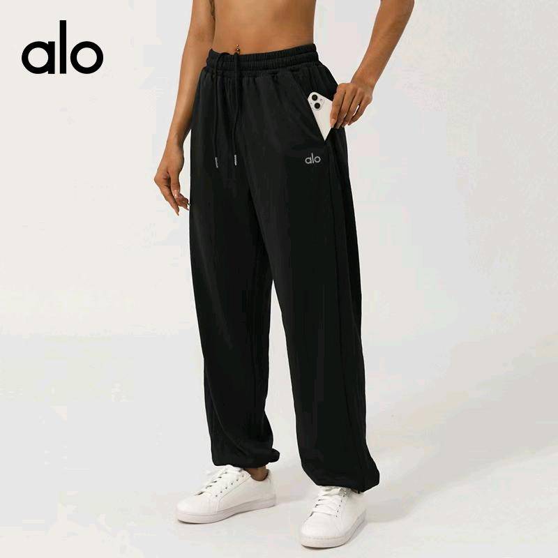 ALO YOGA 💰93💎支持一件代发 
alo yoga纯色女子高腰束脚运动卫裤宽松直筒休闲裤口袋慢跑裤
【品牌】ALO 
【款号】JY2426
【面料】涤纶
【颜色】海洋蓝，黑色，花灰，葡萄紫，曙红
【尺码】S，M，L，XL
 专柜同款品质，厂家直销，货源充足，售后保障