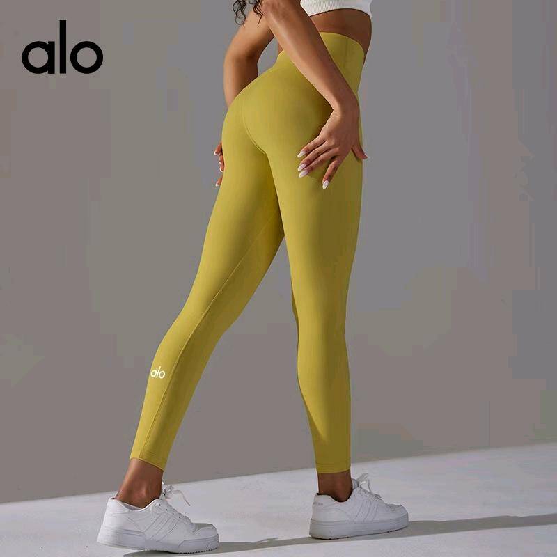 ALO YOGA💰73💎支持一件代发
aloyoga 裸感高腰弹力健身新款瑜伽套装运动无痕瑜伽裤
【品牌】ALO 
【款号】6618
【面料】锦纶/尼龙
【颜色】白灰色，定蓝色，粉紫色，海月岩，黑色，灰褐色，军绿色，可可色，墨绿色，木绿色，浅草绿，浅豆沙，浅粉色，浅灰蓝，浅介黄，浅杏色，沙石色，深灰色，深灰蓝，深蓝色，神秘绿，水绿色，鲜绿色，枣红色，中豆沙，中果绿，中灰色，中蓝色，中绿色，中朽叶，紫蓝色
【尺码】XS，S，M，L，XL
 专柜同款品质，厂家直销，货源充足，售后保障