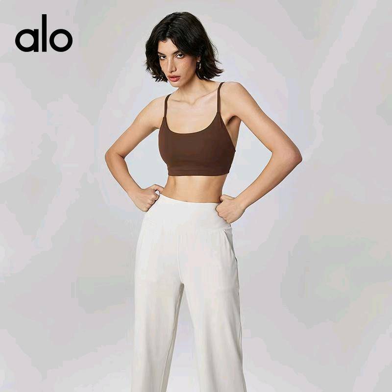ALO YOGA  💰78💎支持一件代发
aloyoga 运动内衣女舒适裸感瑜伽背心高弹性感细肩带
【品牌】ALO 
【款号】WX41018
【面料】锦纶/氨纶
【颜色】白蛋白，板栗色，黑色，蓝亚麻，沥青蓝
【尺码】4/S，6/M，8/L，10/XL
 专柜同款品质，厂家直销，货源充足，售后保障