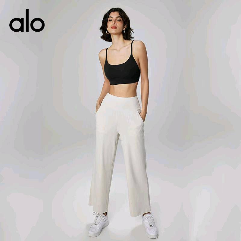 ALO YOGA  💰78💎支持一件代发
aloyoga 运动内衣女舒适裸感瑜伽背心高弹性感细肩带
【品牌】ALO 
【款号】WX41018
【面料】锦纶/氨纶
【颜色】白蛋白，板栗色，黑色，蓝亚麻，沥青蓝
【尺码】4/S，6/M，8/L，10/XL
 专柜同款品质，厂家直销，货源充足，售后保障