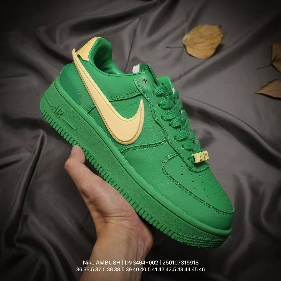 🈴帝王💰249 Nike/耐克 大空军大勾 男女鞋半码制，采用粒面硬质牛剖革鞋面材质，配置全新开发加宽厚重橡胶大底❗空军一号宽底版系列低帮百搭休闲运动板鞋 码数：36-46(带半码)