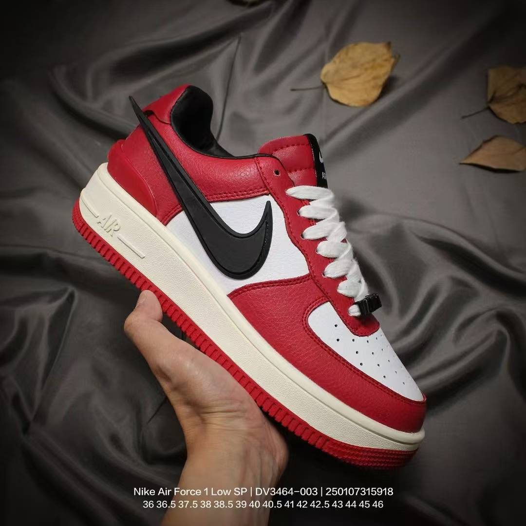 🈴帝王💰249 Nike/耐克 大空军大勾 男女鞋半码制，采用粒面硬质牛剖革鞋面材质，配置全新开发加宽厚重橡胶大底❗空军一号宽底版系列低帮百搭休闲运动板鞋 码数：36-46(带半码)