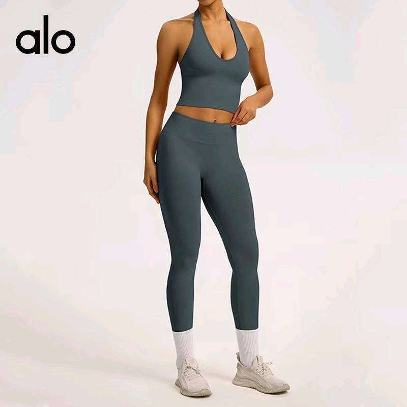 ALO YOGA💰83💎支持一件代发
aloyoga背心挂脖瑜伽文胸跑步美背健身背心防震运动内衣
【品牌】ALO 
【款号】WX8022
【面料】氨纶/锦纶
【颜色】黑色，卡其色，蓝色，深灰色，琉璃紫，蜜桃粉，樱桃红
【尺码】S，M，L，XL
 专柜同款品质，厂家直销，货源充足，售后保障