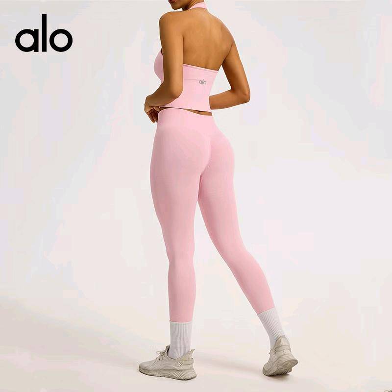 ALO YOGA💰83💎支持一件代发
aloyoga背心挂脖瑜伽文胸跑步美背健身背心防震运动内衣
【品牌】ALO 
【款号】WX8022
【面料】氨纶/锦纶
【颜色】黑色，卡其色，蓝色，深灰色，琉璃紫，蜜桃粉，樱桃红
【尺码】S，M，L，XL
 专柜同款品质，厂家直销，货源充足，售后保障