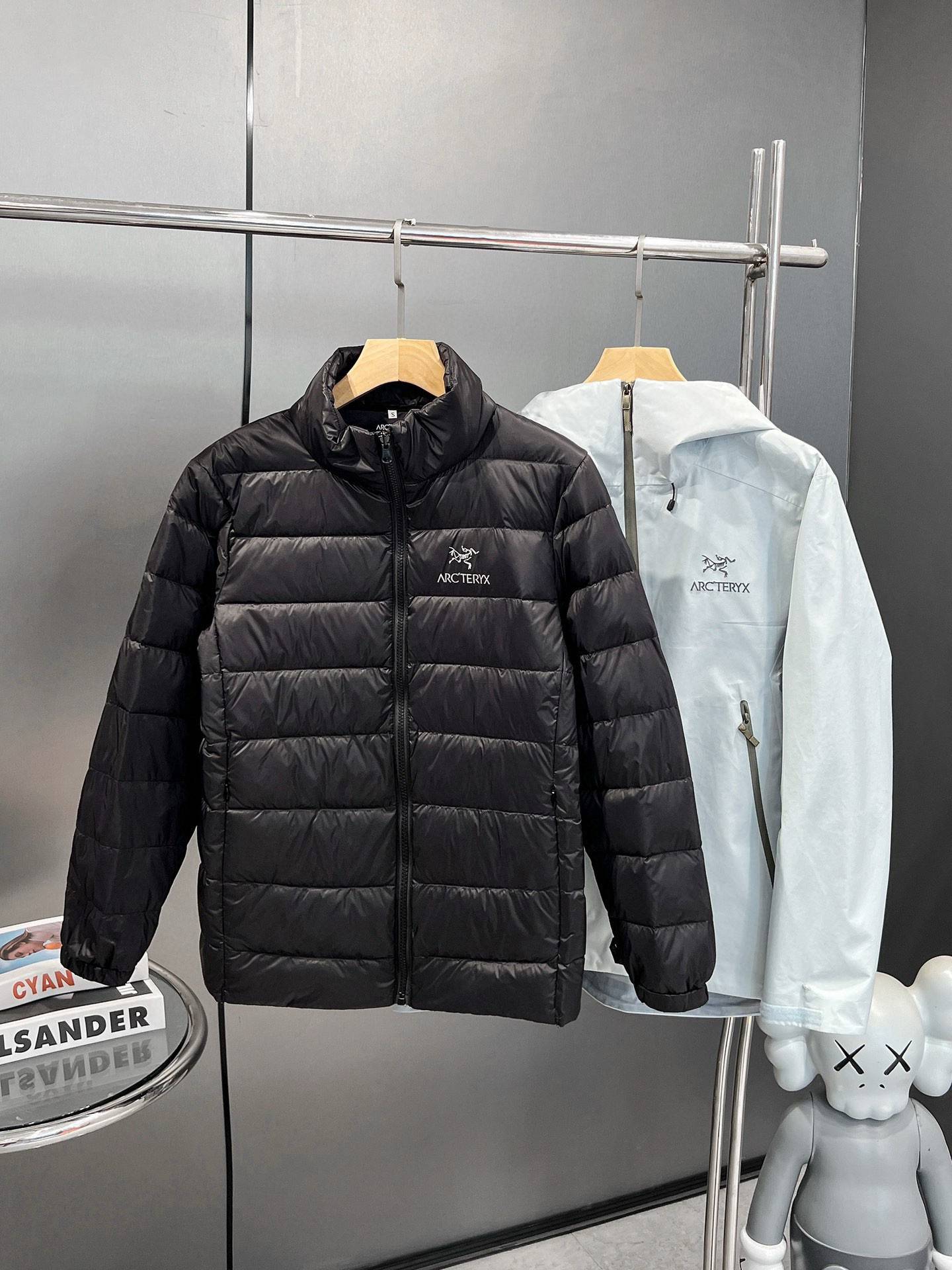 市面最顶 始祖鸟三合一可拆卸羽绒内胆 始祖鸟三合一冲锋衣 下单即送专柜礼盒 品质吊打市面通货