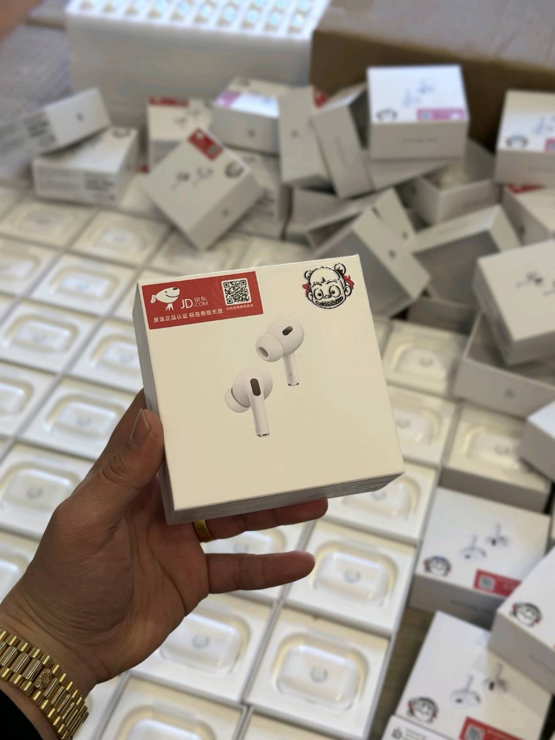 现货批发💰150 苹果AirPodsPro2 哪吒纪念款耳机 真实35db降噪效果 本机带序列号可查！