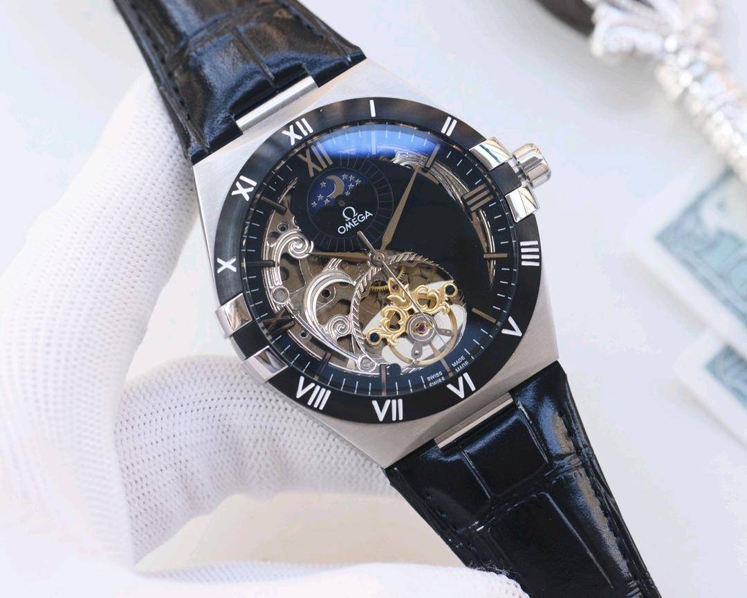 💰480 品牌：欧米茄-OMEGA🏅🏅 类型：男士腕表🎉🎉 壳套：顶级版316精钢L 表带：进口小牛皮表带 机芯：全自动机械机芯⚙️ 镜面：矿物质防刮镜面玻璃 尺寸：直径42mm厚12mm  🍷精致传承真实效果，品质保证！ ‼️优雅格调瞬间提摄男士魅力，更是品位与生活