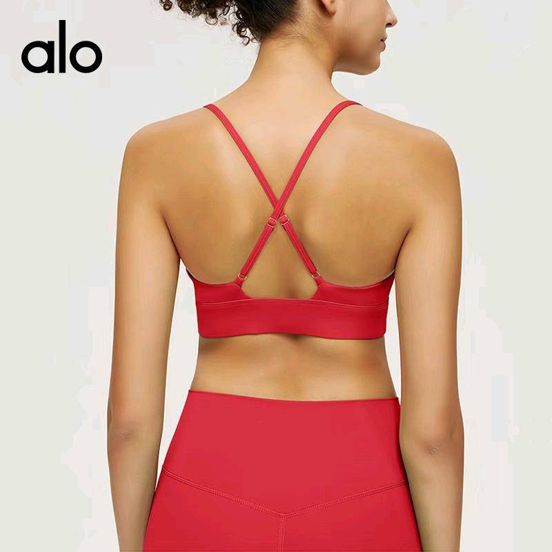 ALO YOGA 💰78💎支持一件代发 
aloyoga 官网同款运动内衣防震瑜伽背心吊带跑步上衣性感美背文胸
【品牌】ALO 
【款号】JY3086
【面料】锦纶/氨纶
【颜色】暗夜黑，宝石绿，西柚红，钻石白
【尺码】S，M，L，XL
 专柜同款品质，厂家直销，货源充足，售后保障