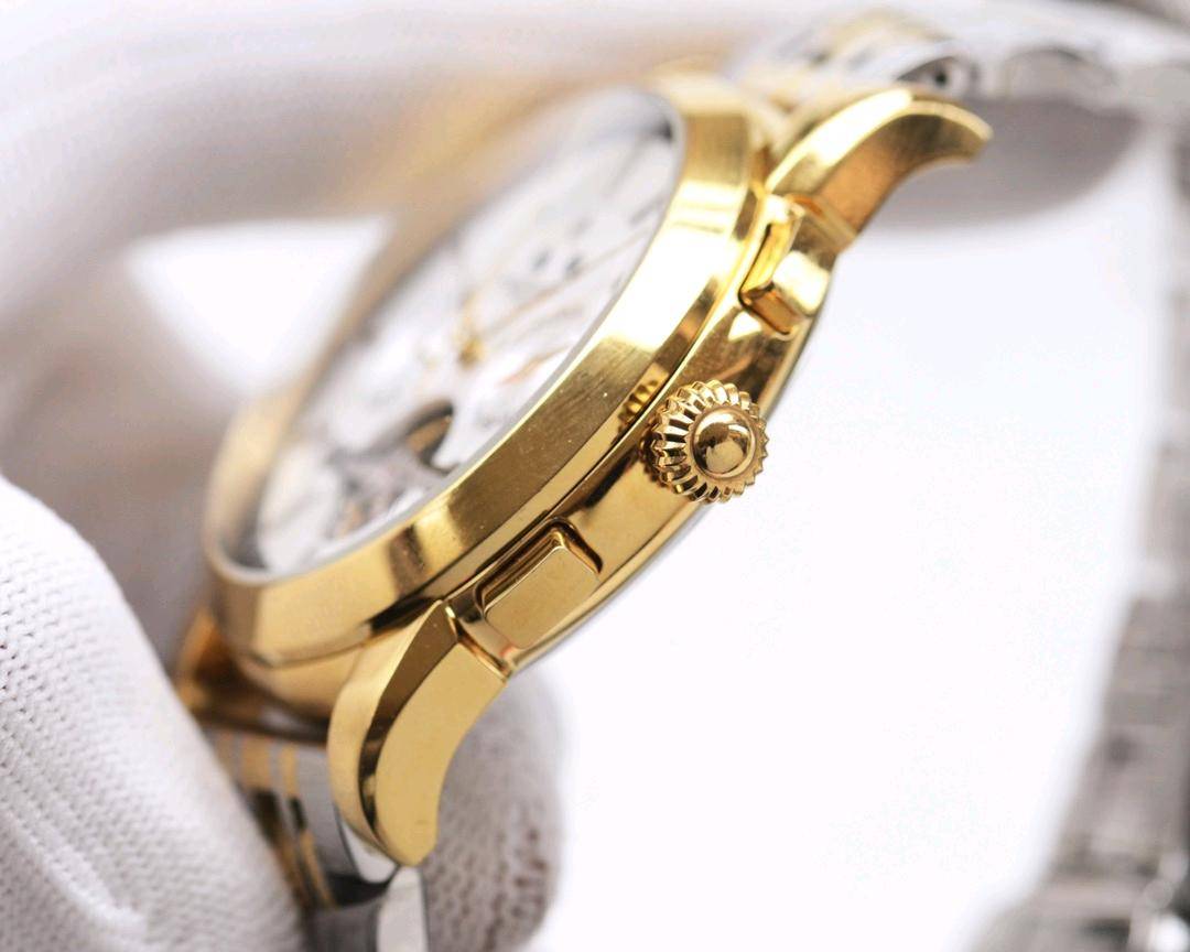 尊享价：450 品牌：百达翡丽-PATEK PHILIPPE🏅🏅 类型：男士腕表🎉🎉 壳套：顶级版316精钢L 表带：316L精钢表带 机芯：全自动进口机械机芯⚙ ️镜面：矿物质防刮镜面玻璃 尺寸：直径42mm厚12mm  🍷精致传承真实效果，品质保证！ ‼️优雅格调瞬