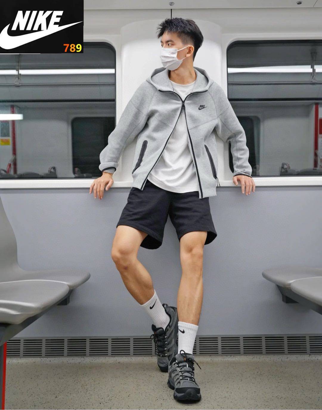 190💰 NIKE 耐克经典小钩子 logo 印花情侣运动休闲薄款连帽夹克外套-原单版本  Color：灰色 黑色  采用定织定染 原版一致纯棉面料 手感舒适透气 上身挺括有型   印花采用进口机印花 百洗不掉 版型宽松 不挑性别不挑身材 遮肉显瘦  原版吊牌 洗水 包装等  匠