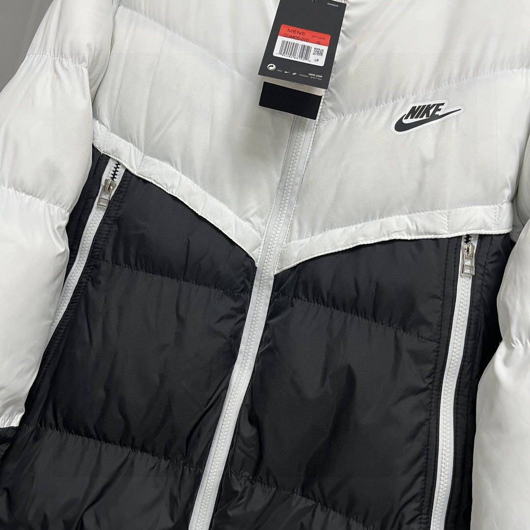 💰210 新款上新👏👏👏 冬季情侣男女同款连帽保暖柜子棉衣  柜子同款！逼格满满！25ssNIKE/耐克冬季男女同款情侣款男士拼色拼接保暖个性时尚塔丝绒连帽棉服棉衣青年外套. 小红书 抖音爆款众明星纷纷上身！采用原厂客供防风面料，选用优质塔丝绒和高端羽绒棉夹层内里，亲肤柔软 保暖