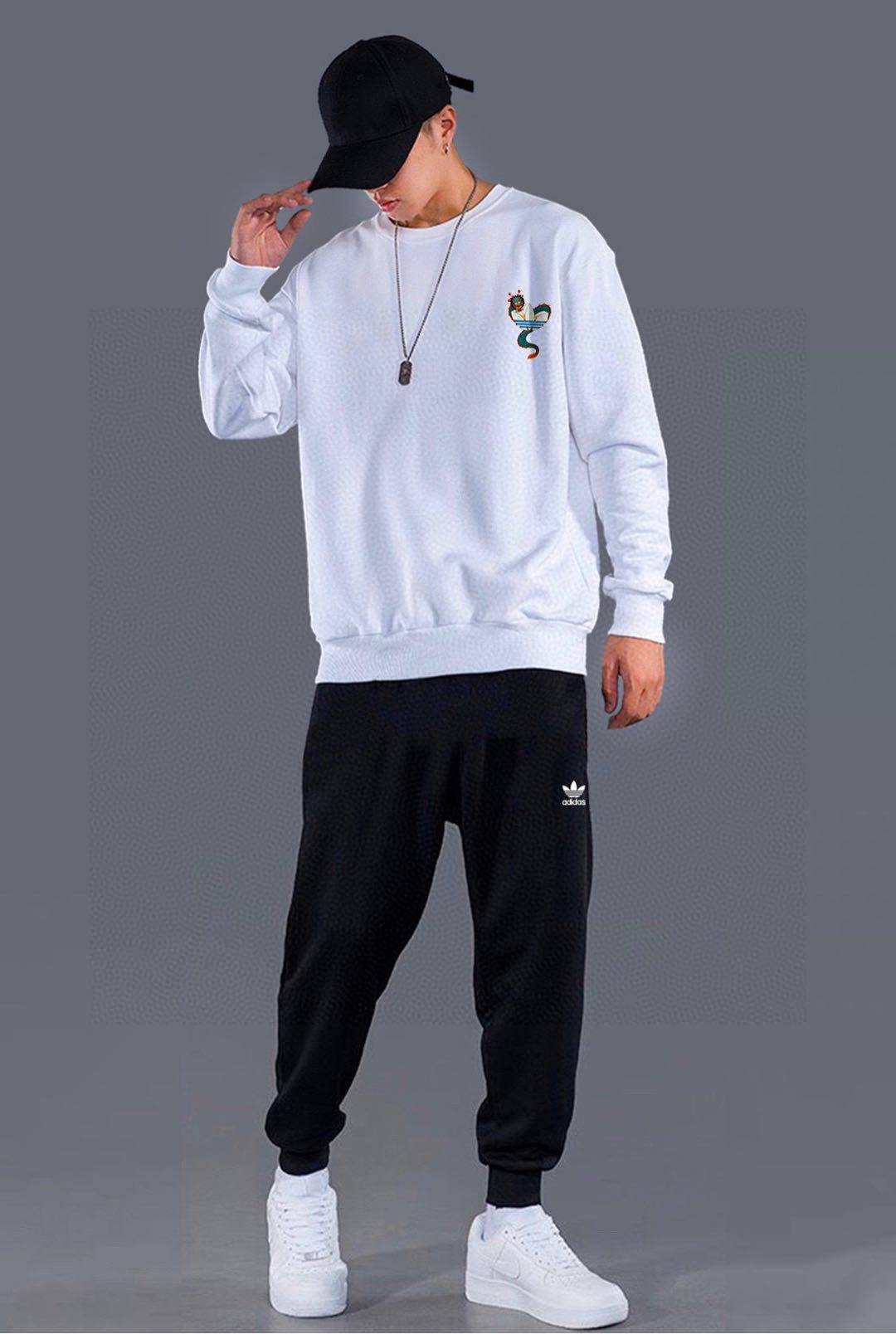 不加绒💰150 水貂绒💰170 Adidas/阿迪达斯经典圆领长袖卫衣➕长裤休闲运动套装！百搭不挑人！  颇具标志性的logo与各种元素碰撞！超级吸睛！真的超适合日常穿着，高品质的棉质以及布面处理，亲肤透气，男女均可驾驭，打破性别局限性。 卫裤腰部松紧带抽绳，上身效果超赞！超舒适