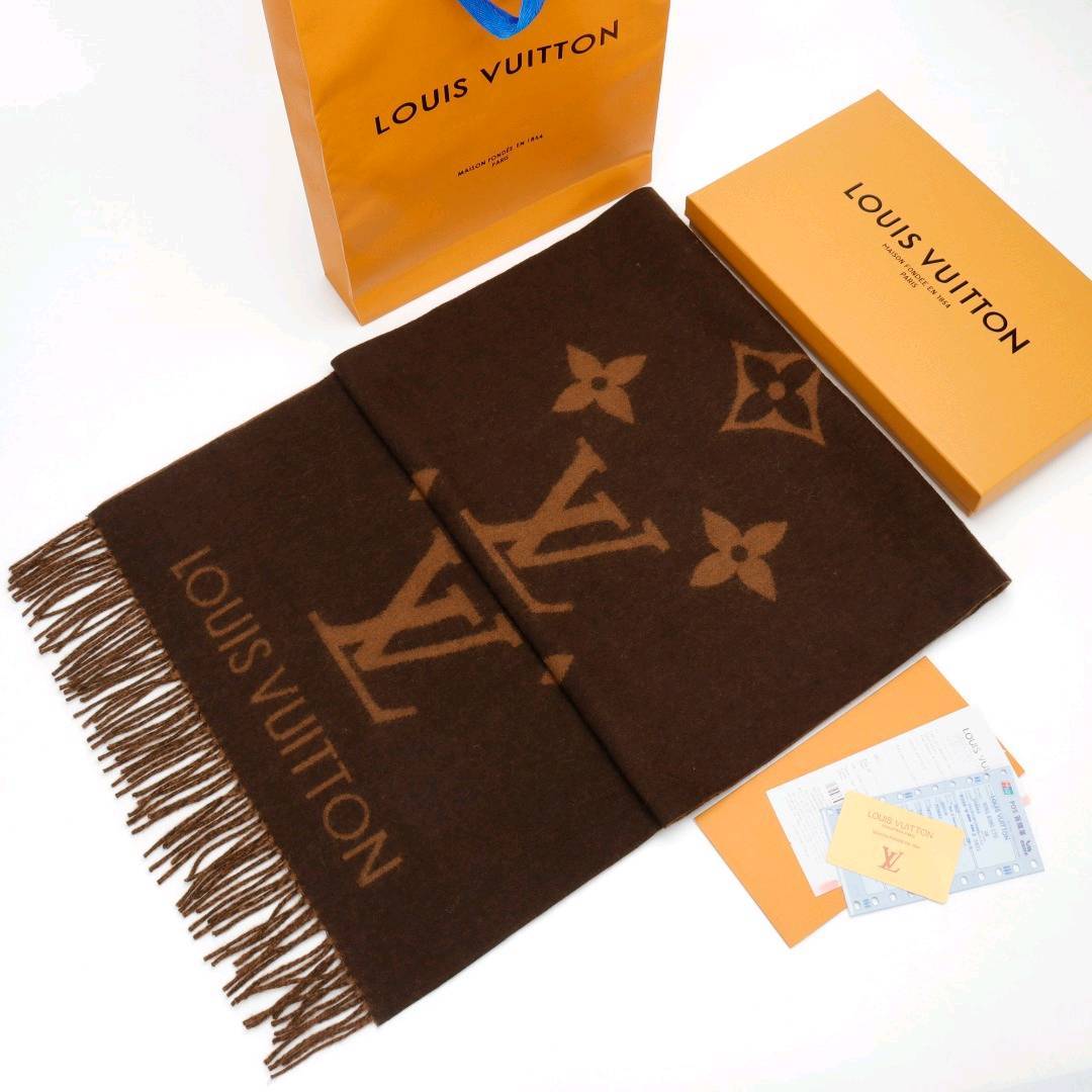 Louis Vuitton LV 满印羊绒流苏围巾 羊绒羊毛材质，1：1针织满印图案，标配全套包装 Size：45cm*190cm（含须） LV围巾