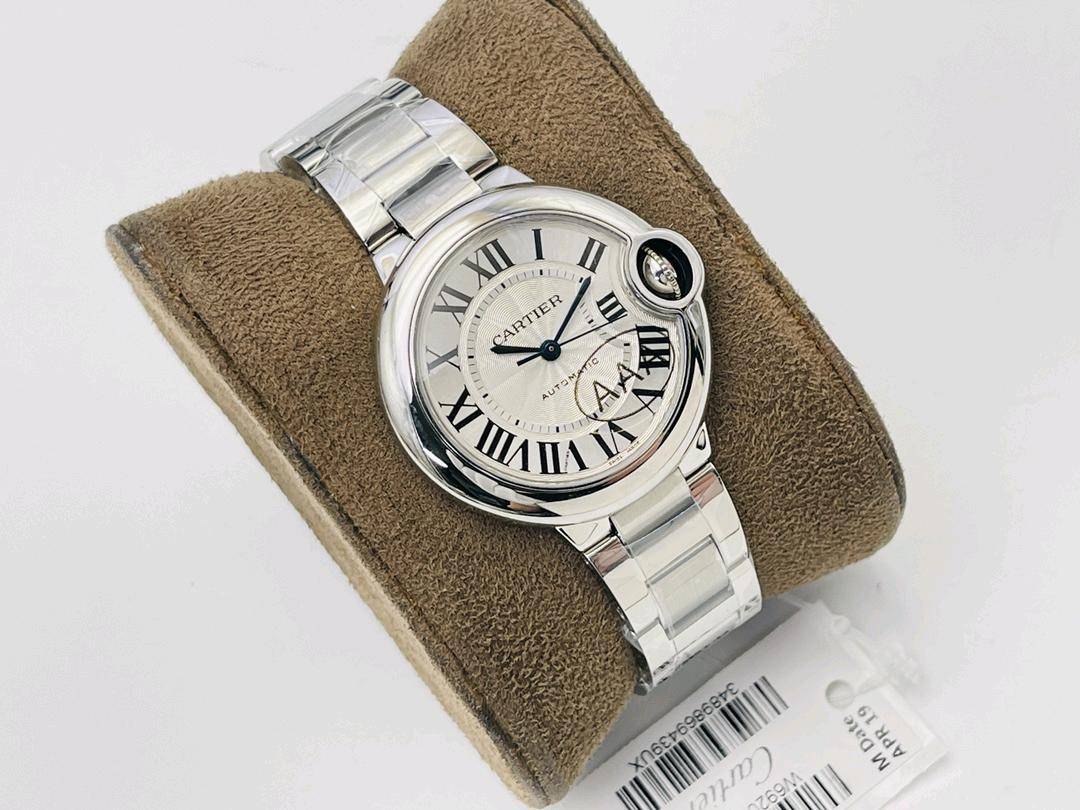 【K3 Factory2022全新力作 墙裂推荐】 卡地亚蓝气球 🇫🇷 CARTIER BallonBleu 重磅更新 全新推出： 原版一档076机芯  钢带皮带快拆头粒版本！ 亮点1⃣️采用原版076（瑞士2671），一档机芯，拔档即停秒调时。机芯摆频每小时28800次，动