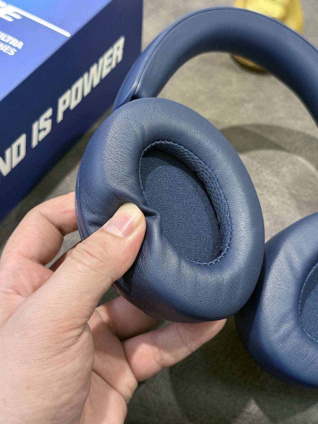 出厂批发价💰180 Bose QuietComfort Ultra 头戴式耳机 原装1:1版本出货 专供大外贸客户充正的渠道货 真实降噪效果 秒杀市面华强北几十块的电子垃圾 正品同款ANC降噪 嘈杂工作环境人群的福音耳机 真实降噪效果 区别市面几十块没有降噪效果的样子货 声学毕