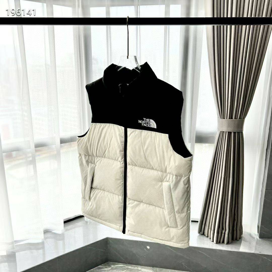 💰170 The North Face｜北面Nuptse 1996/经典款羽绒马甲/北面马甲  The North Face&ldquo;的字面含义为山的最寒冷、最艰难一面。它也是The North Face&rdquo;的产品能够发挥功能的地方。 The North Face。一直致力支持去发现亲近
