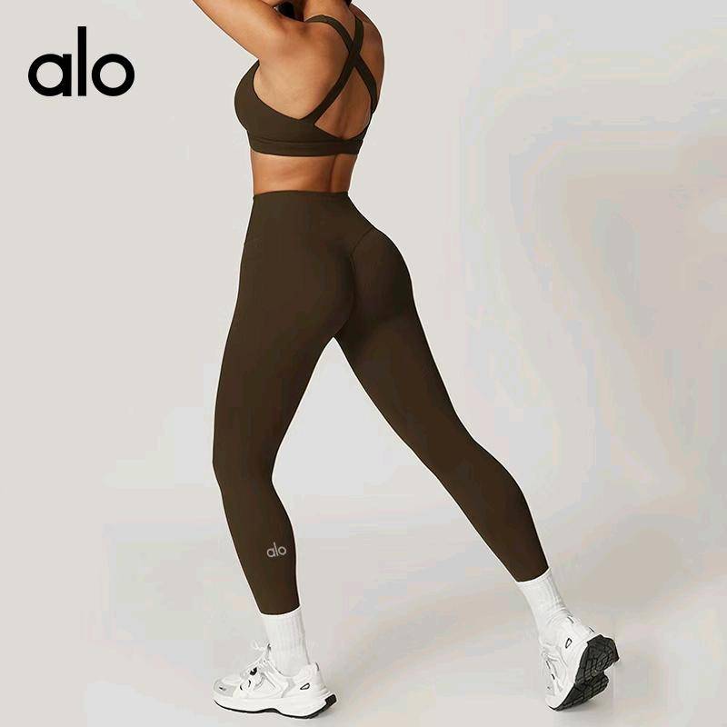 ALO YOGA 💰88💎支持一件代发
aloyoga 裸感速干健身裤外穿紧身运动裤高腰提臀瑜伽裤
【品牌】ALO 
【款号】BCK8047
【面料】锦纶/氨纶
【颜色】犀牛灰，午夜蓝，天空蓝，玫瑰红，菱花杏，焦茶咖，徽章蓝，高级黑，豆绿色，洋红色
【尺码】S，M，L，XL
 专柜同款品质，厂家直销，货源充足，售后保障