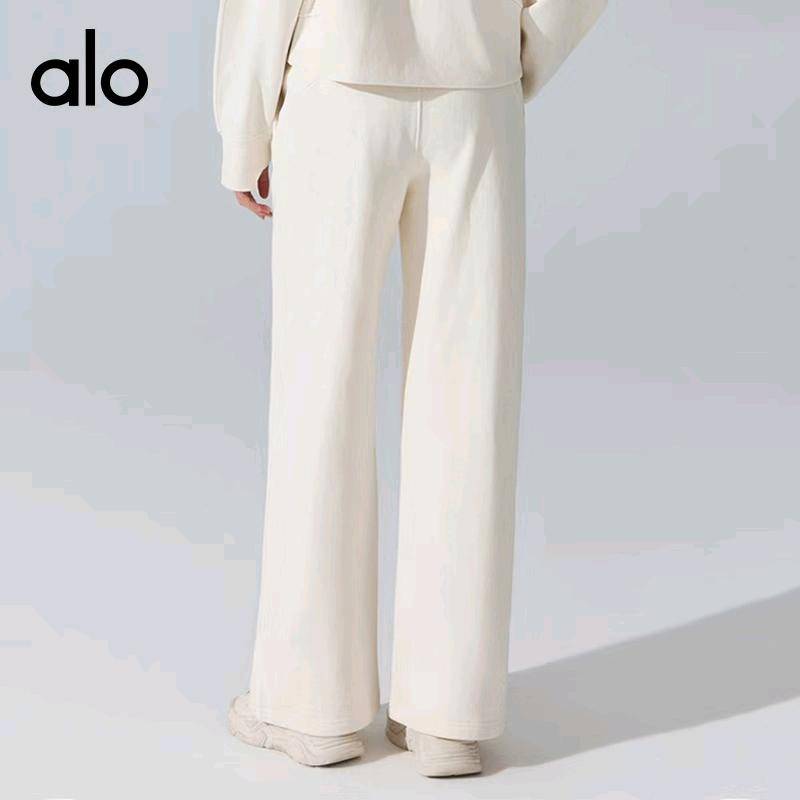 ALO YOGA💰103💎支持一件代发
aloyoga 加绒长裤瑜伽裤宽松高腰直筒休闲运动阔腿裤
【品牌】ALO 
【款号】YK447
【面料】棉/聚酯纤维
【颜色】白麻灰，奶油杏，海军蓝，冷萃棕，烟熏粉
【尺码】S，M，L，XL
 专柜同款品质，厂家直销，货源充足，售后保障
