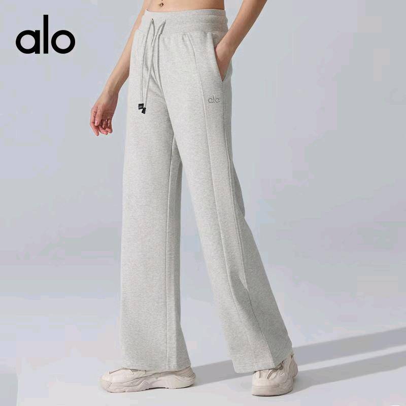 ALO YOGA💰103💎支持一件代发
aloyoga 加绒长裤瑜伽裤宽松高腰直筒休闲运动阔腿裤
【品牌】ALO 
【款号】YK447
【面料】棉/聚酯纤维
【颜色】白麻灰，奶油杏，海军蓝，冷萃棕，烟熏粉
【尺码】S，M，L，XL
 专柜同款品质，厂家直销，货源充足，售后保障