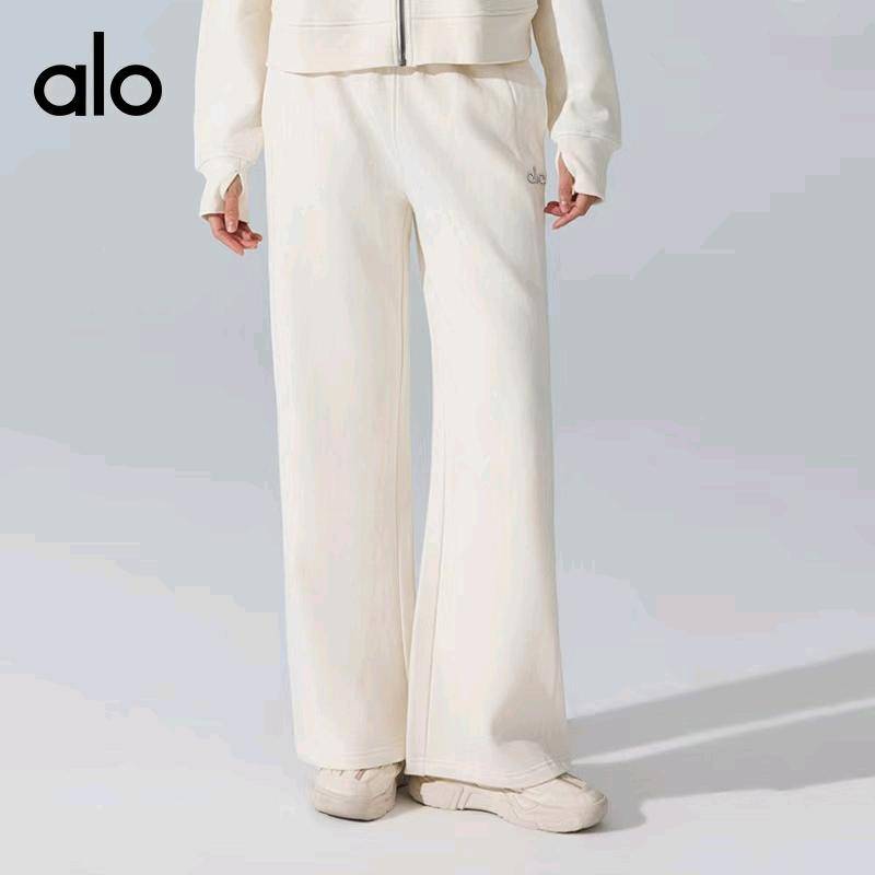 ALO YOGA💰103💎支持一件代发
aloyoga 加绒长裤瑜伽裤宽松高腰直筒休闲运动阔腿裤
【品牌】ALO 
【款号】YK447
【面料】棉/聚酯纤维
【颜色】白麻灰，奶油杏，海军蓝，冷萃棕，烟熏粉
【尺码】S，M，L，XL
 专柜同款品质，厂家直销，货源充足，售后保障
