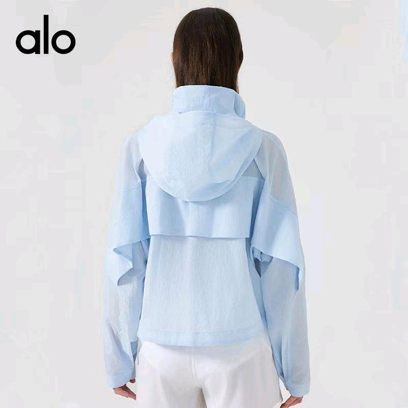 ALO YOGA 💰118💎支持一件代发
aloyoga 夏季轻薄速干透气可隐藏连帽风衣短款宽松外套
【品牌】AlO
【款号】D25006
【面料】尼龙
【颜色】草莓奶昔粉，风车浅蓝，白色，银石灰，黑色
【尺码】2/4，6/8，10/12
 专柜同款品质，厂家直销，货源充足，售后保障