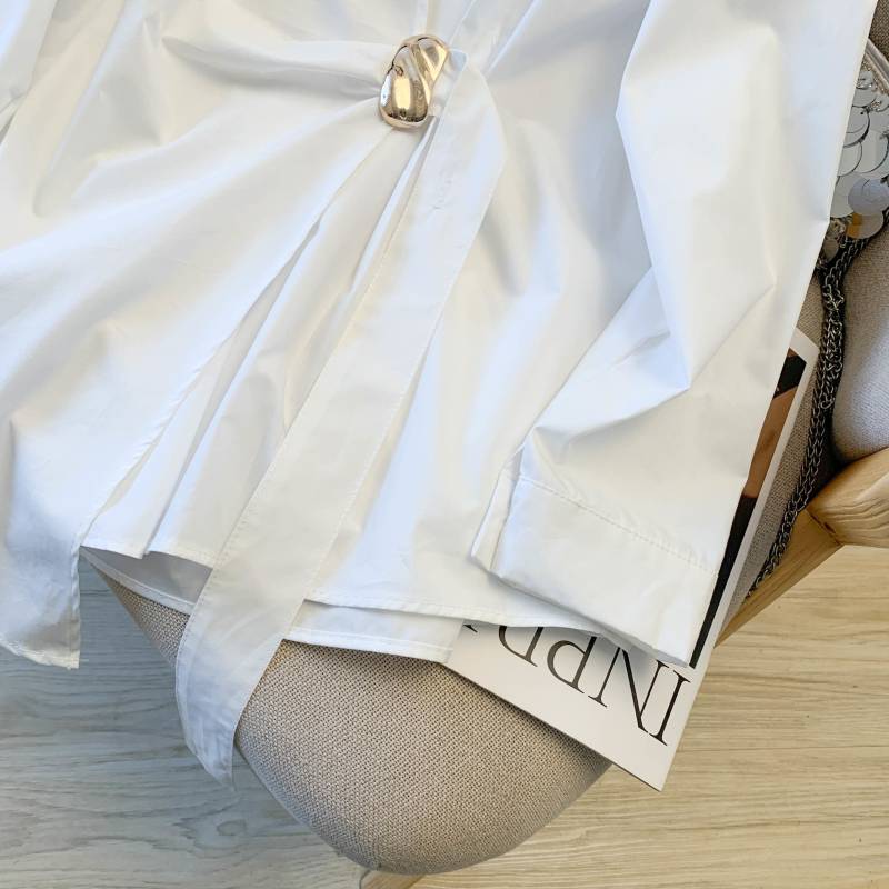 实拍春季新款设计感小众纯棉金属装饰收腰显瘦宽松长袖衬衫女上衣